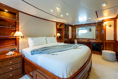 Yacht Stella Fiera cabin