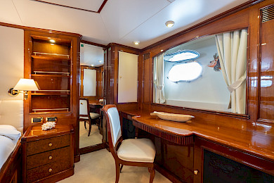 Yacht Stella Fiera cabin