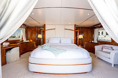 Yacht Stella Fiera cabin