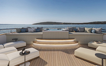 Yacht Bella Jacuzzi