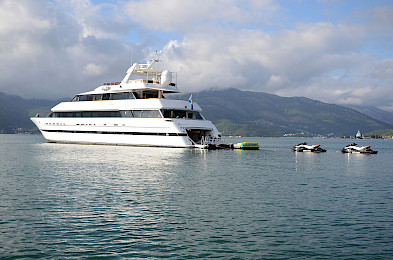 Yacht Ladyship side view