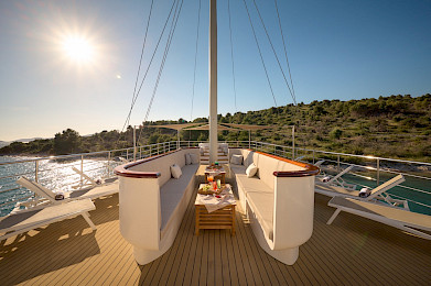 Yacht Belezza flybridge