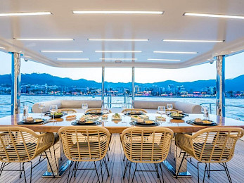 Yacht Deep Water dining table