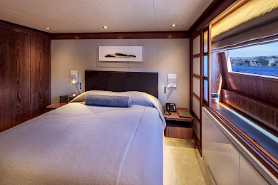 Yacht Shooting Star cabin