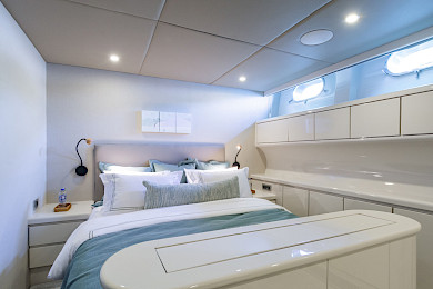 Yacht Axella cabin