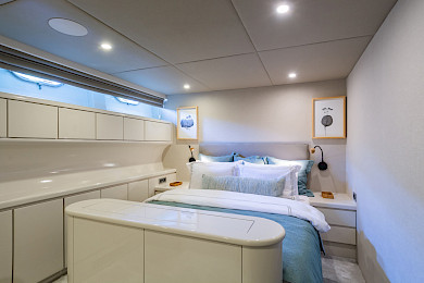 Yacht Axella cabin