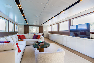 Yacht Axella saloon