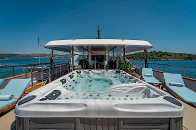 Yacht Riva Jacuzzi