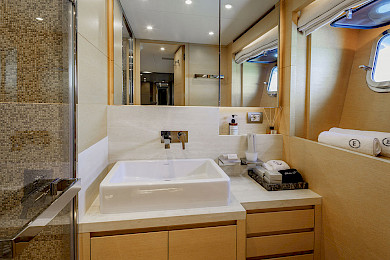 Yacht Elysium cabin bathroom