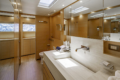 Yacht Elysium cabin bathroom