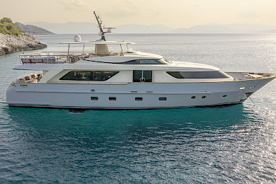 Yacht Elysium side view