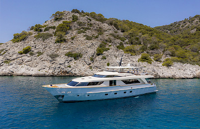 Yacht Elysium side view