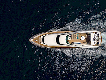 Yacht Why top-down view