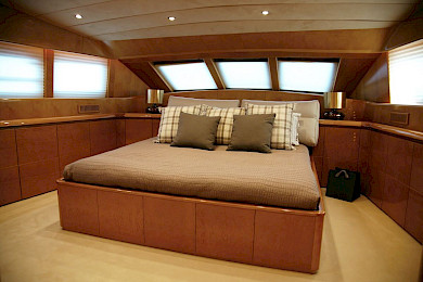 Yacht Project Steel cabin