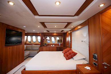 Yacht Quantum cabin