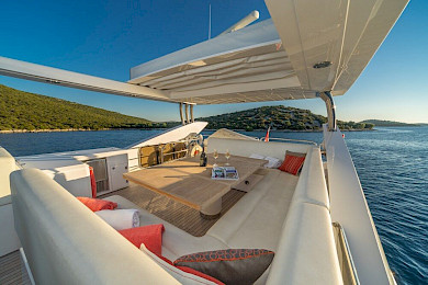 Yacht Sanref flybridge