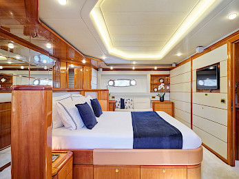 Yacht Estia Yi cabin