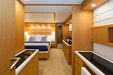 Yacht Alegria cabin