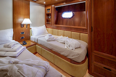 Yacht Salty cabin