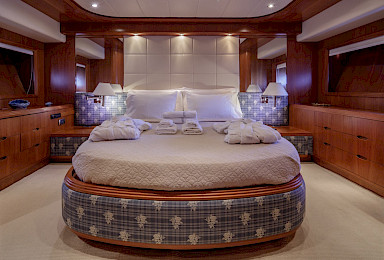 Yacht Salty cabin