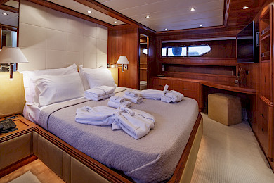 Yacht Salty cabin