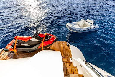 allaboutyachts-iris_0019.0x260